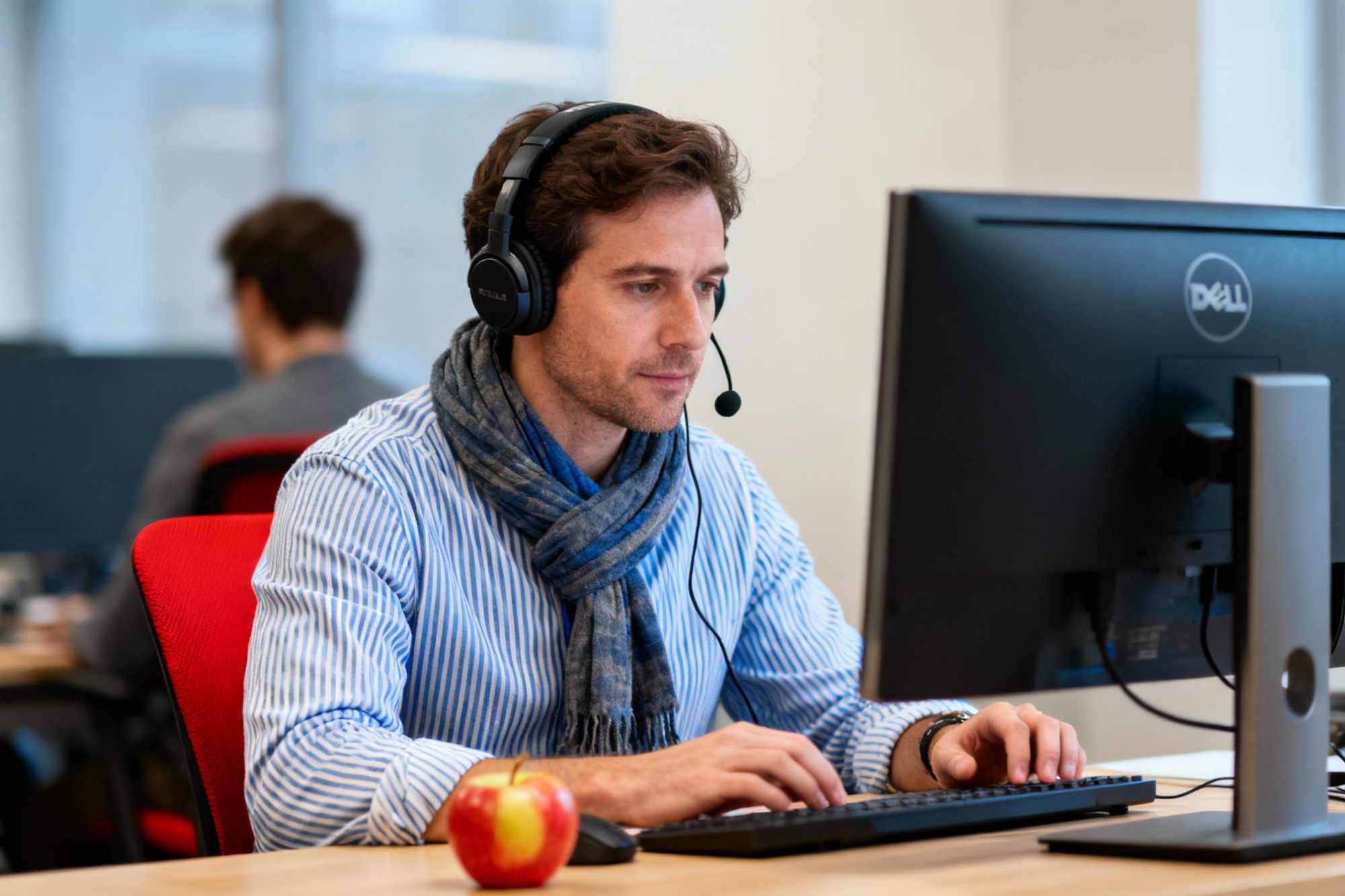 Microtel support center working through customer problem